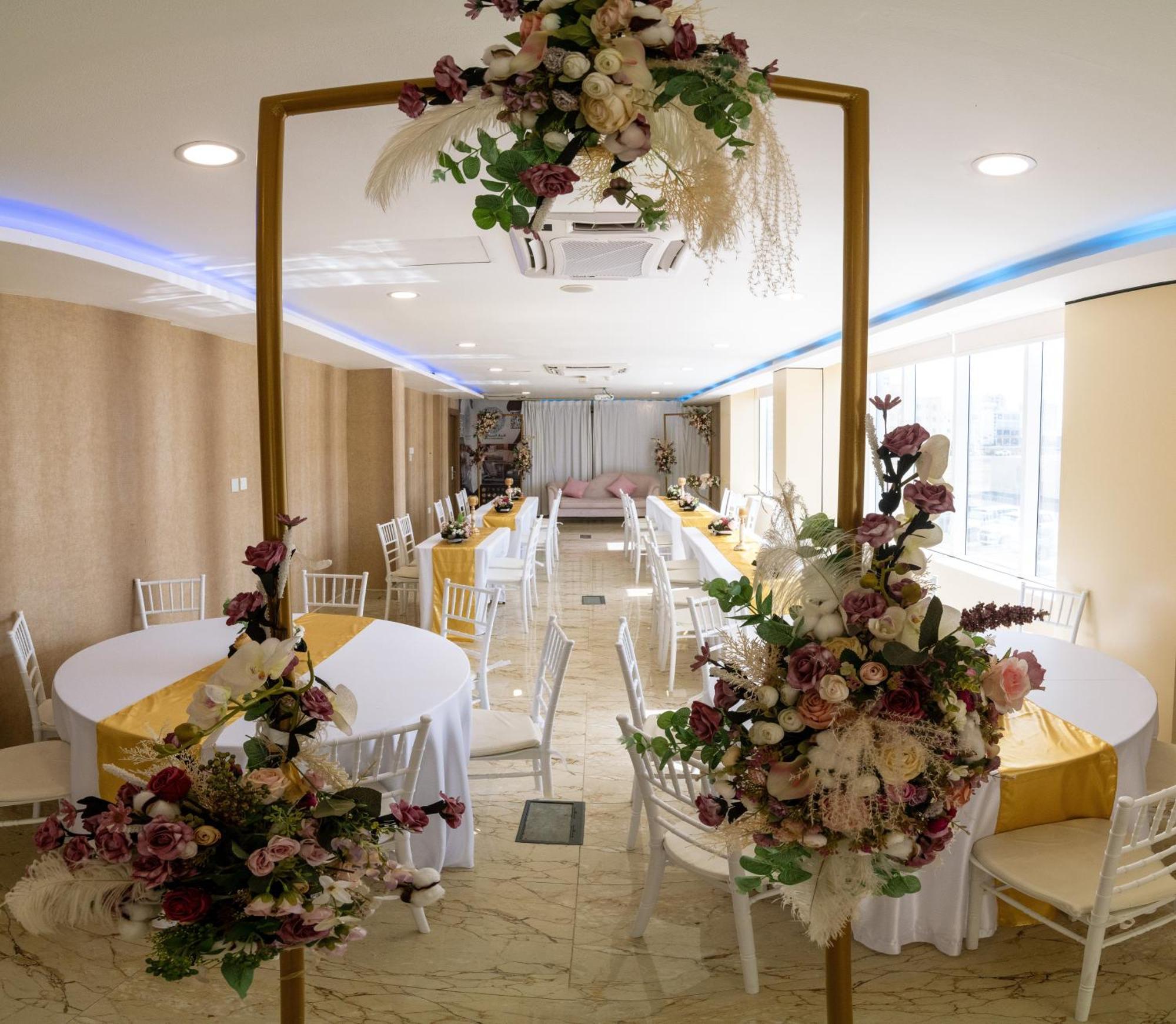 Diamond Star Hotel فندق النجمة الماسية Seeb ภายนอก รูปภาพ