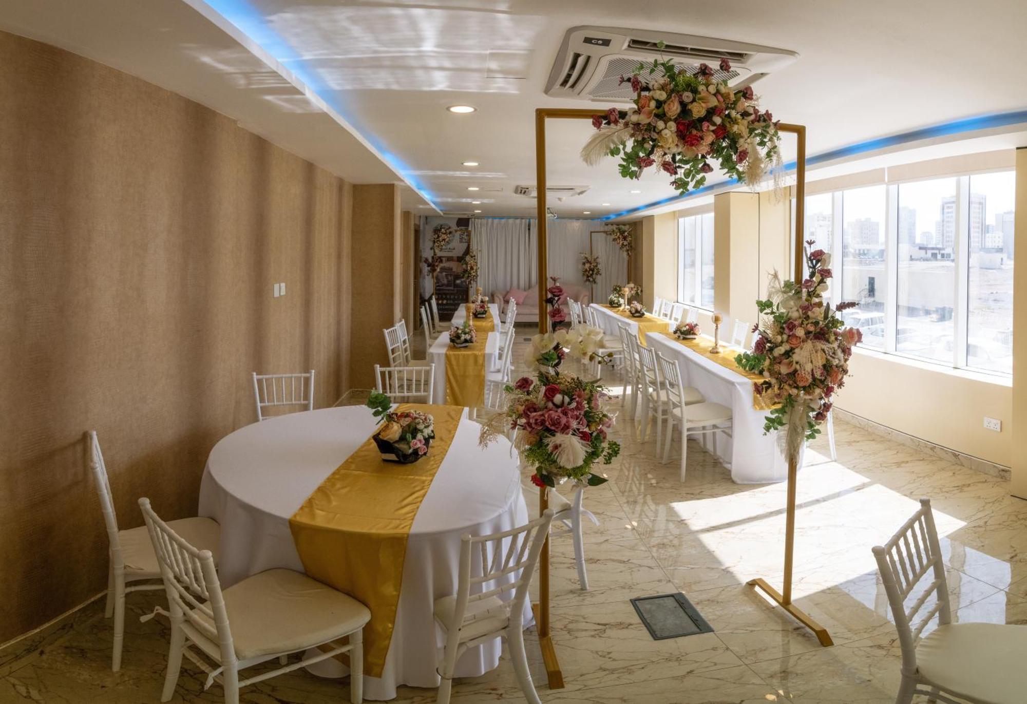 Diamond Star Hotel فندق النجمة الماسية Seeb ภายนอก รูปภาพ
