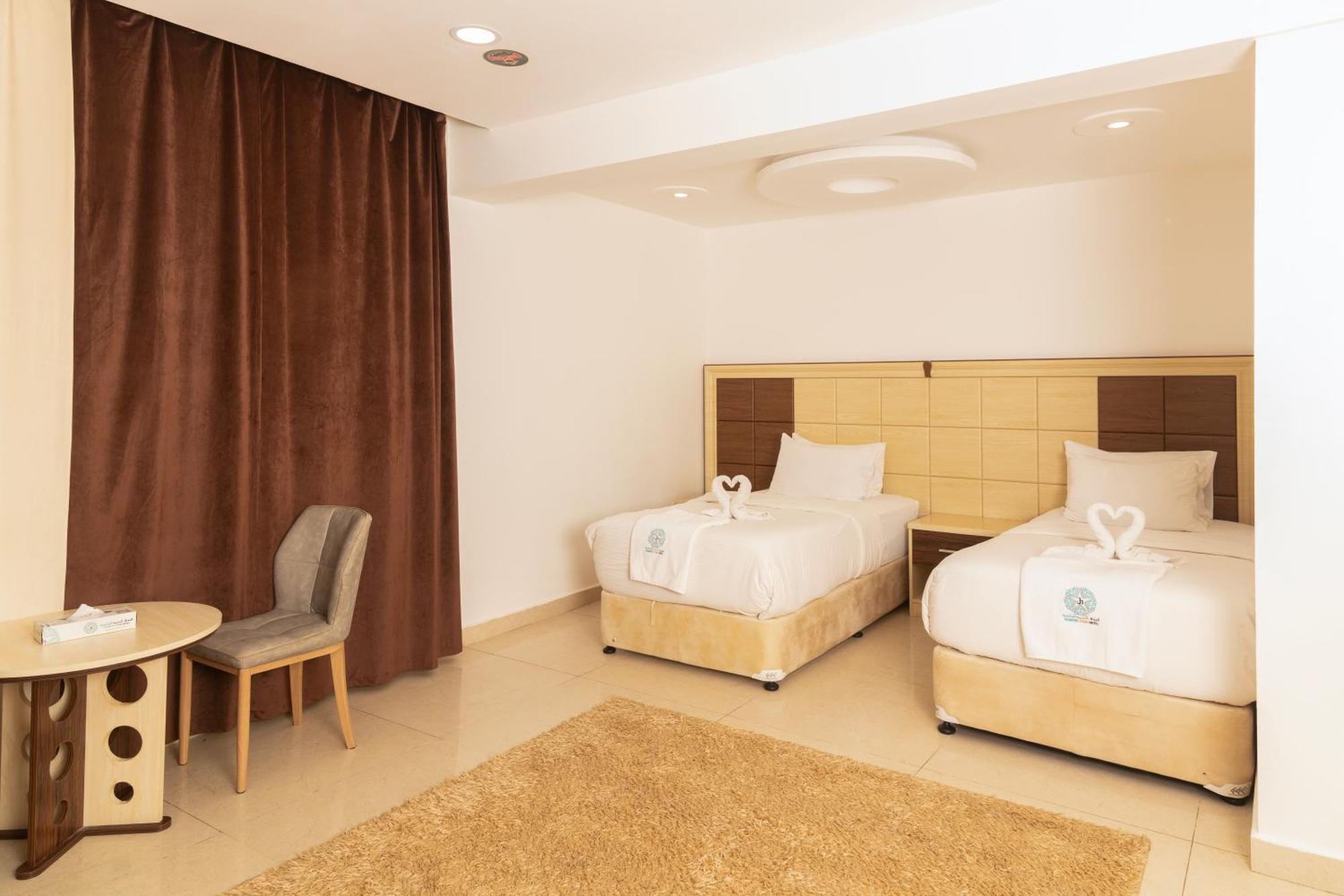 Diamond Star Hotel فندق النجمة الماسية Seeb ภายนอก รูปภาพ