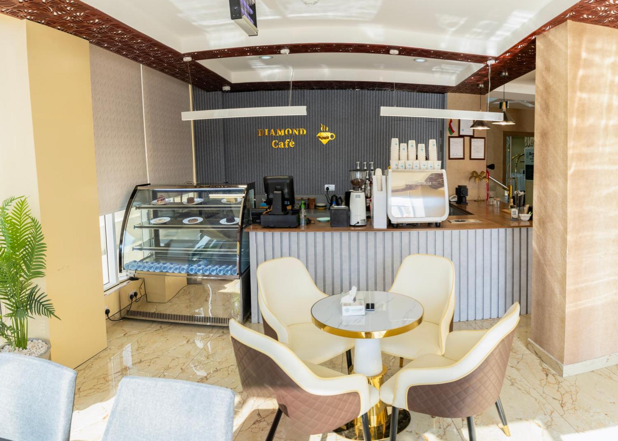 Diamond Star Hotel فندق النجمة الماسية Seeb ภายนอก รูปภาพ