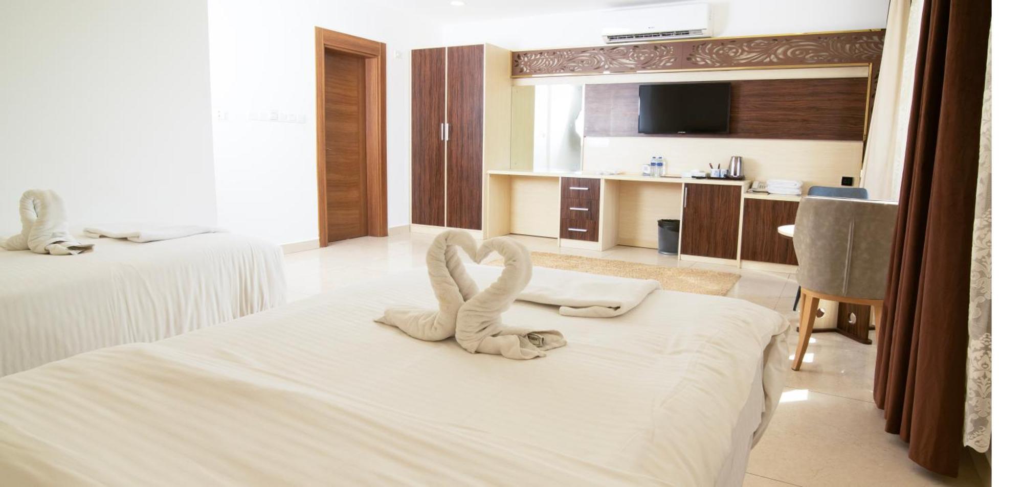 Diamond Star Hotel فندق النجمة الماسية Seeb ภายนอก รูปภาพ