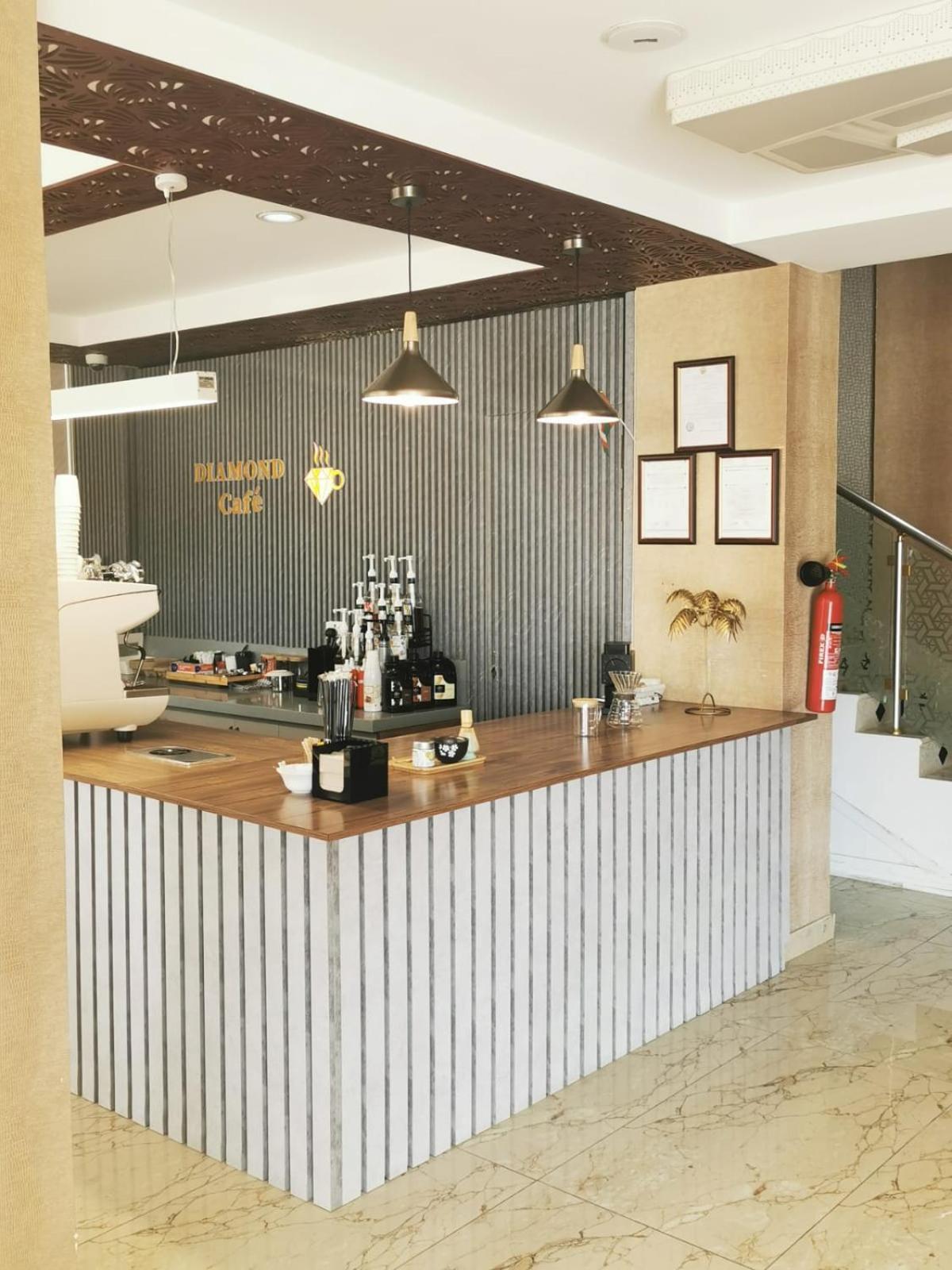 Diamond Star Hotel فندق النجمة الماسية Seeb ภายนอก รูปภาพ