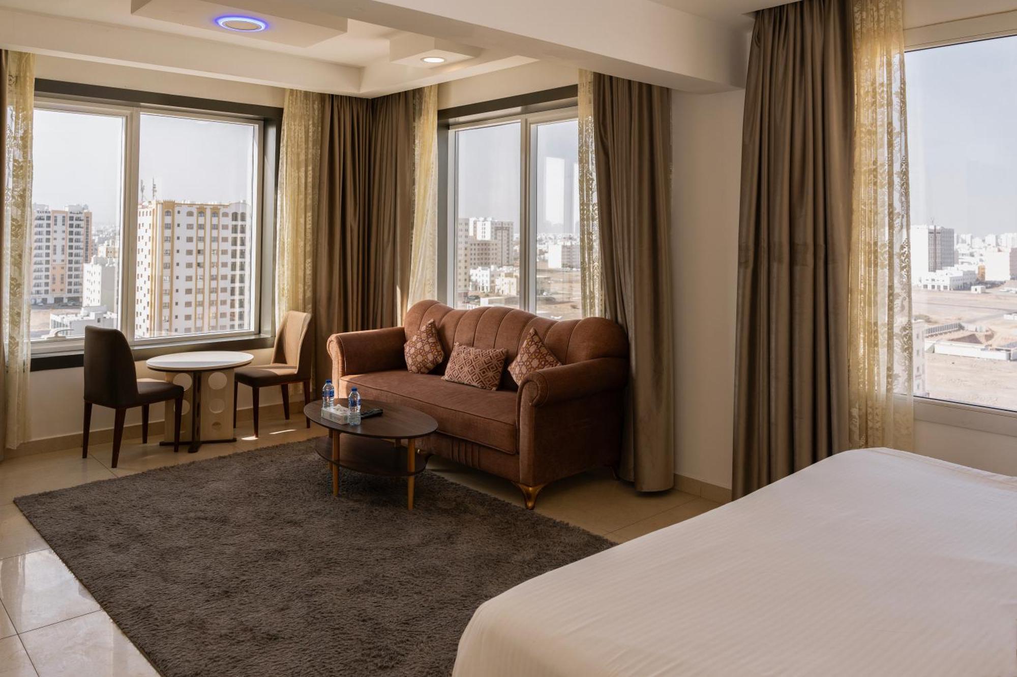 Diamond Star Hotel فندق النجمة الماسية Seeb ภายนอก รูปภาพ