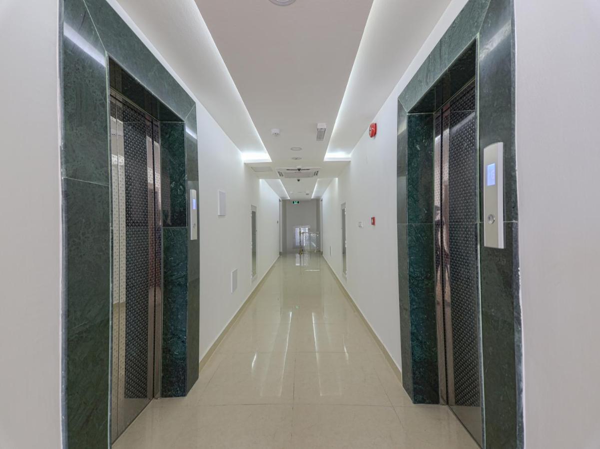 Diamond Star Hotel فندق النجمة الماسية Seeb ภายนอก รูปภาพ
